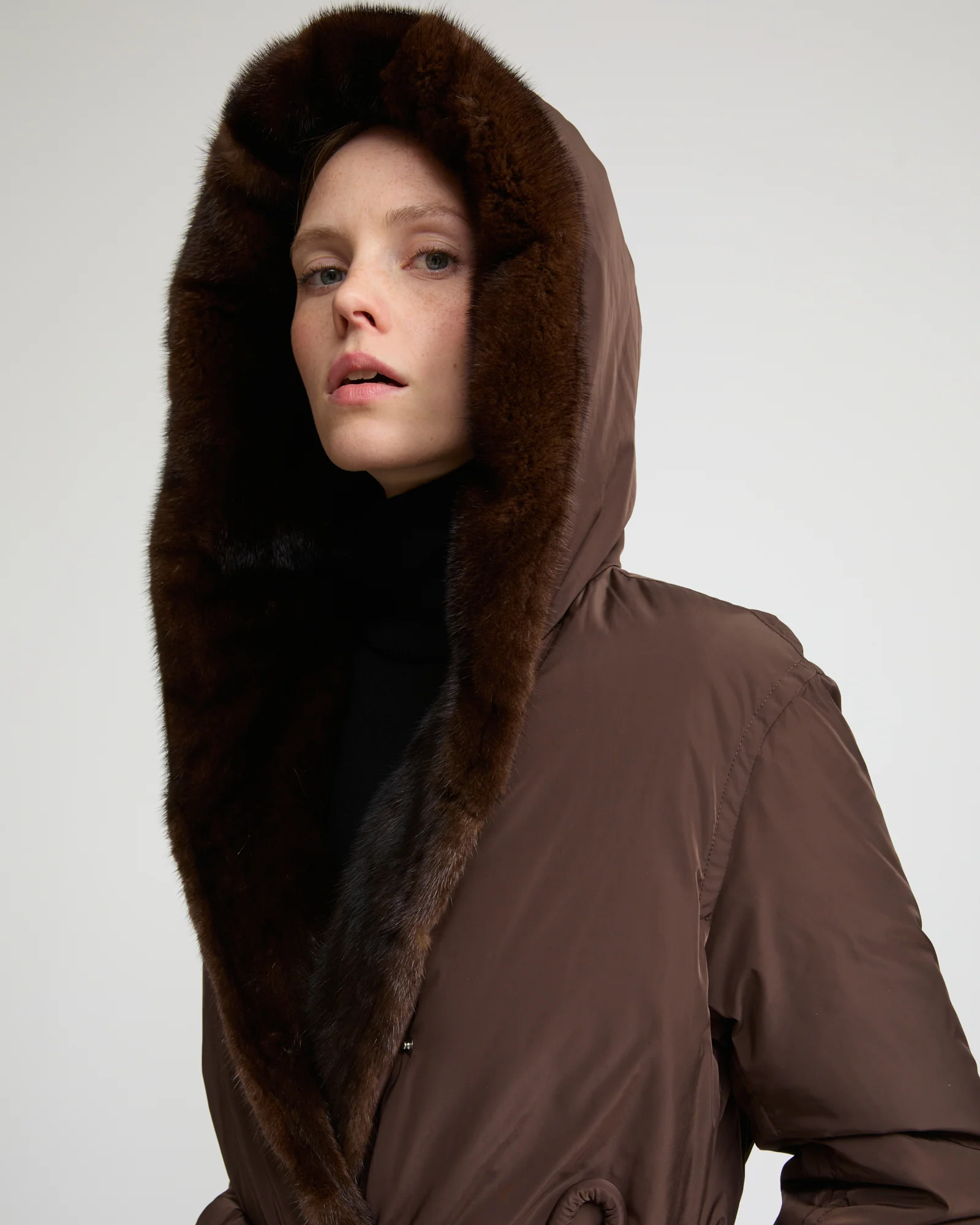 Long down jacket in technical fabric and mink fur G - Imagen 2